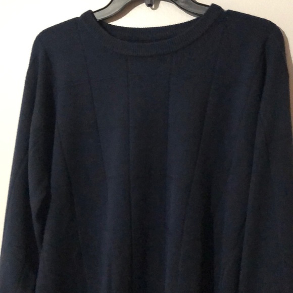 3/$20 Consensus Sportswear Mens Navy Crewneck Sweater - Picture 1 of 3